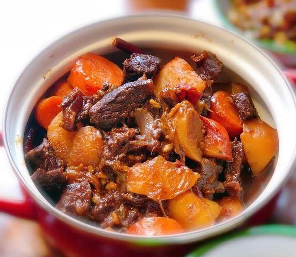 蛤蟆的做法东北:宠物护理人员的温馨日常